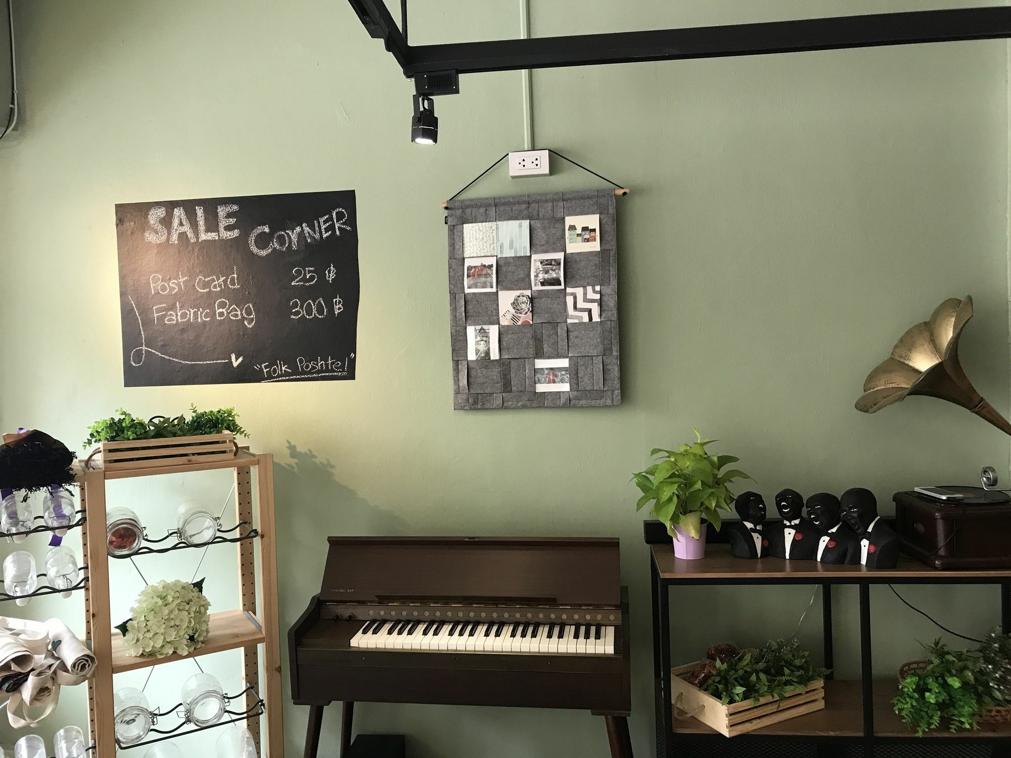 방콕 Folk Poshtel Silom B&B 외부 사진