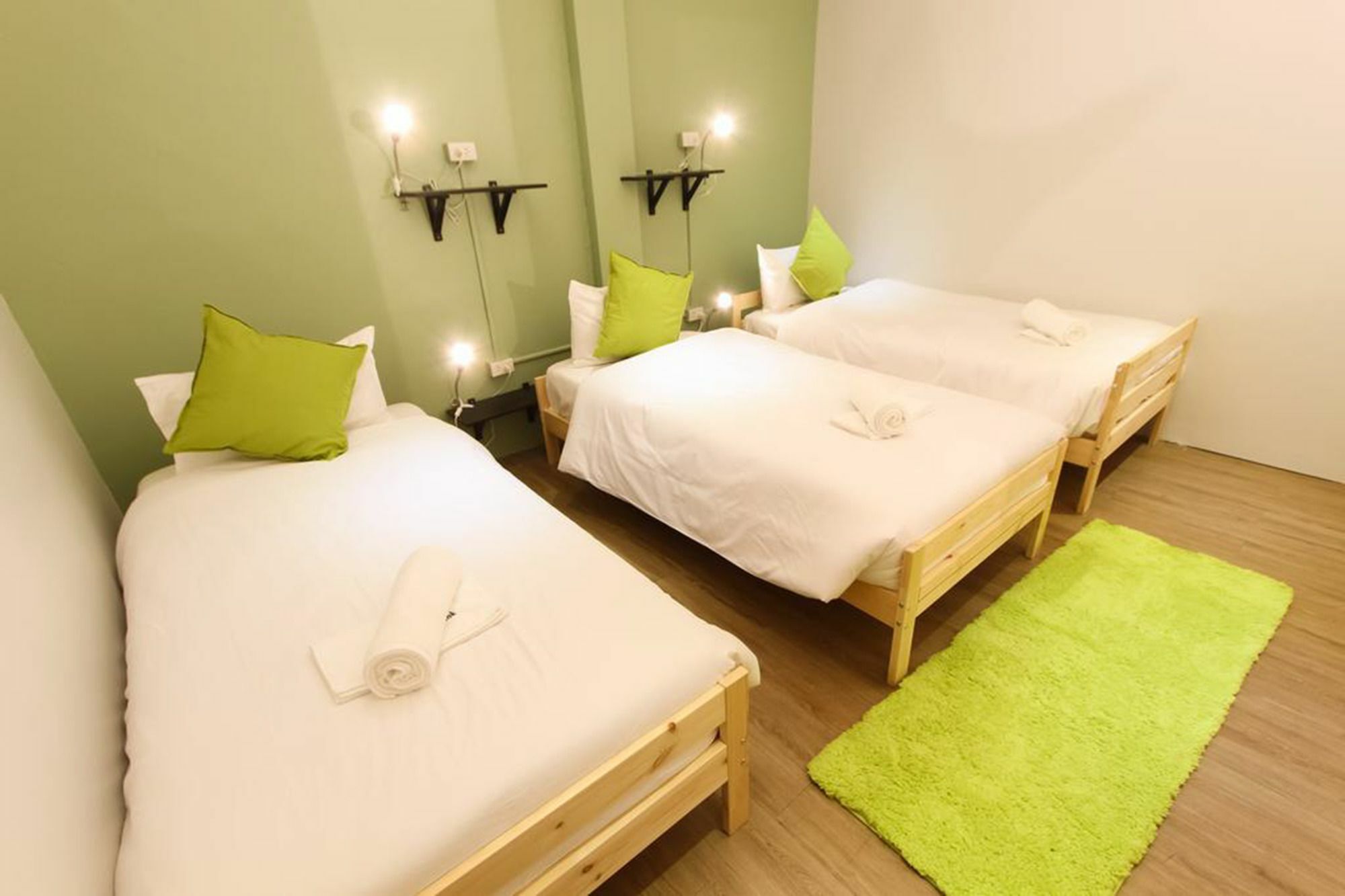 방콕 Folk Poshtel Silom B&B 외부 사진