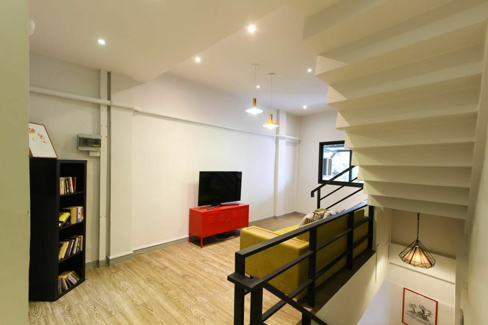 방콕 Folk Poshtel Silom B&B 외부 사진